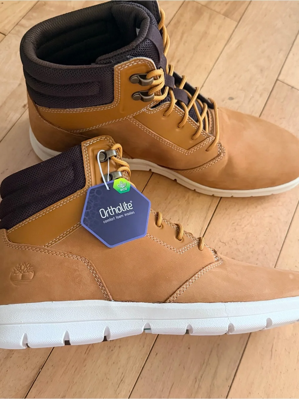 Timberland Wheat and Black Lace-Up Men's Boots with Ortholite